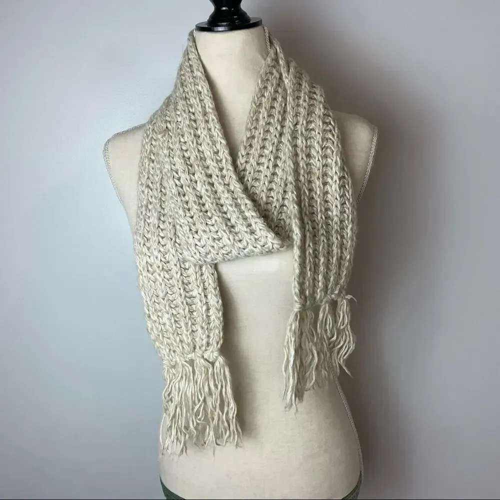 Handmade Beige Loose Knit Fringe Scarf – Cozy, Soft, Chunky Winter Accessory